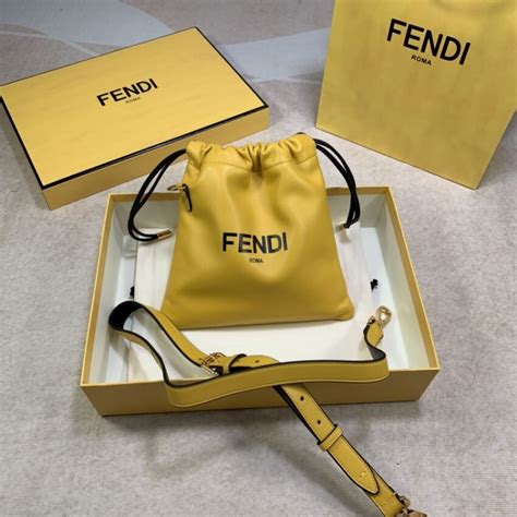 imitazioni fendi